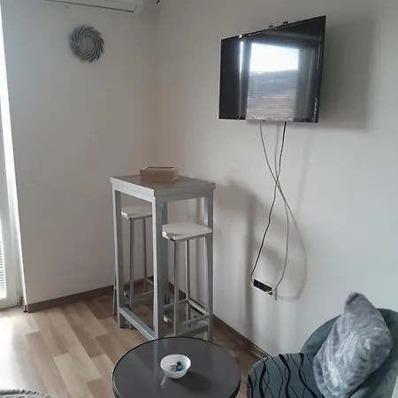 Sleep And Drive No6 Apartment *